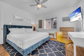 Condo by the Beach King Bed Lush Patio w BBQ Breakers Key Five H0MES - Fort Lauderdale - 9