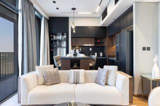 Luxury 2-Bedroom Apt with Spectacular Sea Views - Dubai - 5