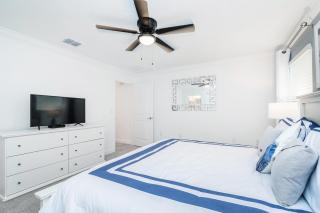 Last Minute Disney Getaway! Private Pool, Hot Tub & Games Room. Book Now! #49473 - Kissimmee - 2