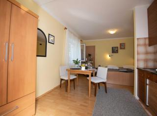 Elegant Opatija Apartments with Terrace - Opatija - 8
