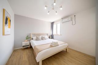JinAn Apt,3 bedrooms,2 bathrooms,Jing'an District - Shanghai - 2