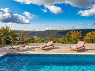Wonderful Labin Villa with Private Pool and Sea Views - Labin - 2