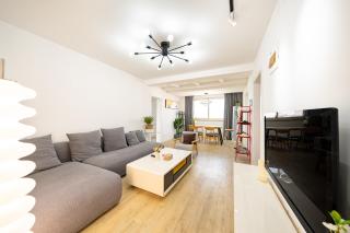 JinAn Apt,3 bedrooms,2 bathrooms,Jing'an District - 9