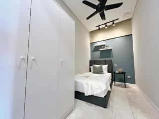 Sky Suites Leisure 3BR Suite at KLCC - Kuala Lumpur - 2