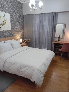 Joanna's heart of Athens one BR Charm Balcony view Walk to Tourist Spots - Atene - 6