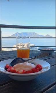 Lovely Beach Front Apartment with Sunset Views at Ocean View B1001, Blouberg - Bloubergstrand - 9