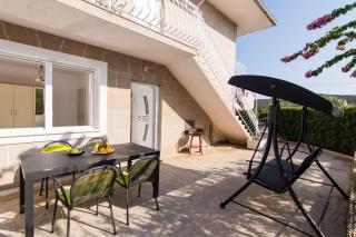 Apartment Ivica - Slatine - 1