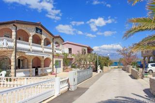 Apartments Almond - Vir - 0