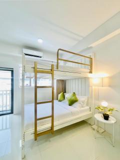 WV 17 Sleek & Trendy Studio with Bunk Bed - Iloilo - 3
