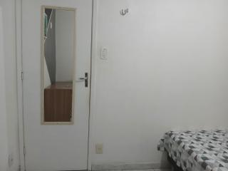 Quarto Privado Cama Casal e Individuais Apto - Rio de Janeiro - 1