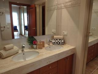 SEAFRONT VIEW-Nice Appartment in Downtown Blanes - Blanes - 4