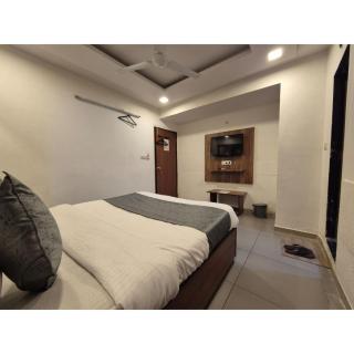 Hotel Anupam - Ahmedabad - 0