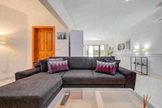Spacious Apartment in St'Julians by SF HOMES - Tal-Għoqod - 4
