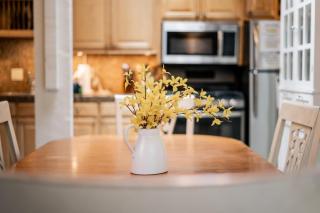 Dolly Varden Cottage - Kings Beach - 9