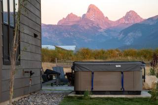 Luxury Teton Retreat- Hot Tub, Comfort, Views - Driggs - 1