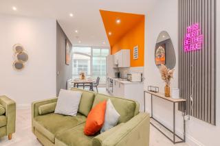 Stylish 3-Bedroom Flat Near Brighton Beach and Iconic Lanes - Brighton & Hove - 5