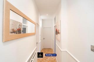 Amazing 3 Bedroom Apt By LS2G Short Lets & Serviced Accommodation Greater London With Free WIFI - London - 2