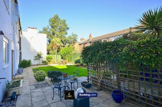 Spacious 3-Bed Apartment in Battersea by LS2G Stays - 4