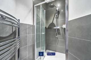 Exclusive Offers l Last-Minute Specials l Newly Renovated 1 Bedroom Flat by Live London Short Lets & Serviced Accommodation l - 4