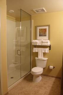 MainStay Suites Watford City - Event Center - 8