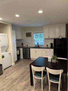 Cozy Corner Charming 1BR with WiFi - Skokie - 6