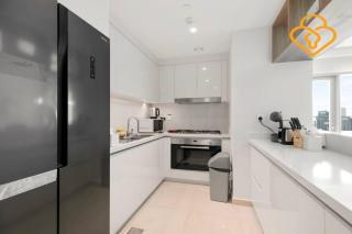 Downtown Views 3 BR W Nanny Full Burj Khalifa View Connected to Dubai Mall - Dubai - 2