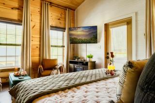 Romantic Cabin - The Woodland Nook - Sevierville - 2
