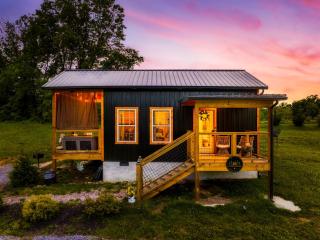 Romantic Cabin - The Woodland Nook - Sevierville - 5