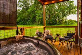 Romantic Cabin - The Woodland Nook - Sevierville - 8