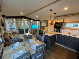 Golden Palm Resort - Bordeaux Deluxe - Coastal Caravan Breaks - Chapel Saint Leonards - 0