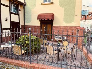 Apartment Grüner Fürst mit Sitzecke im Innenhof & Nähe Park & Erdgeschoss - Bad Muskau - 5