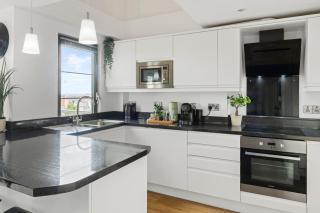 4 Bedroom Penthouse and Free Parking - Nottingham - 8