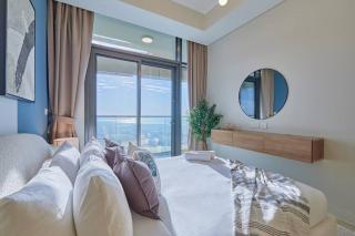 Easemytrip - Elegant 3BR on 53rd Floor with Stunning City Views - Dubai - 2