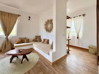 Shirley Boutique Hotel - 2