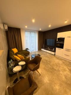 SMART LUX 7 APARTMENT BAJZOVA - centrum, AC 2x - Košice - 2