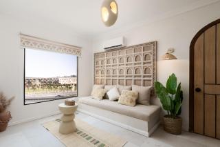 One-Bedroom Apartment Grand Museum view, Earthy historic Studio - 8