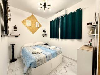 CHANGE S house, Few stops from St Peter s - 3