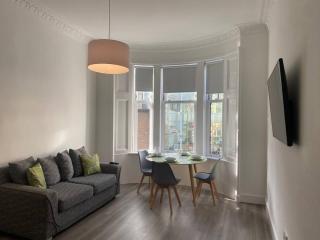 3 Smithhills Paisley central spacious sleeps 4 - Paisley - 0