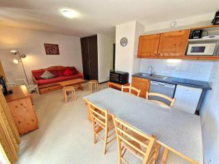 Charmant 3P 6 pers à Valfréjus, balcon sud-ouest, proche pistes - FR-1-265-178 - 0
