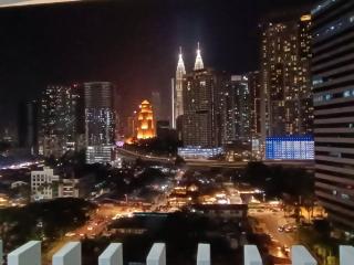 COL 93A 2Queen bed Balcony KLCC View Family Suites - Kuala Lumpur - 3