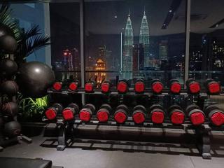 COL 93B Balcony KLCC View & Infinity Pool Studio - 9