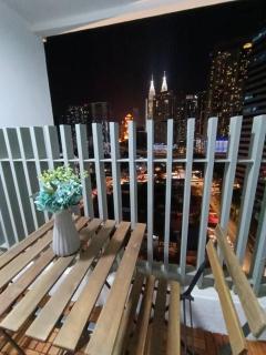 COL 93B Balcony KLCC View & Infinity Pool Studio - Kuala Lumpur - 5