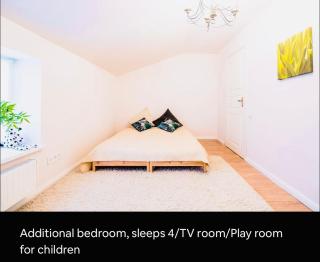 Blue Hound Cottage - 6