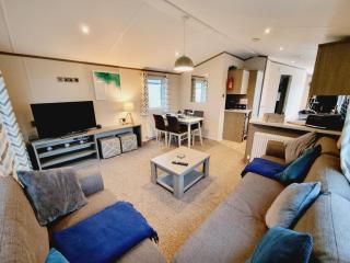 Golden Palm Resort - The Atlas Family - Coastal Caravan Breaks - Chapel Saint Leonards - 7