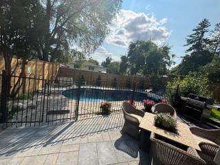 Bright & Cozy 4BR Home for Your Family Stay With Optional Pool Access - Mississauga - 8