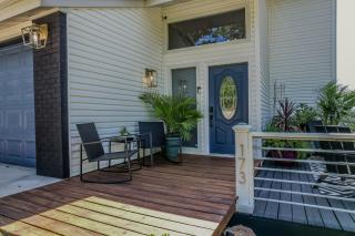 Amazing Views, 3 Patios, Game Room, Modern Update - 8