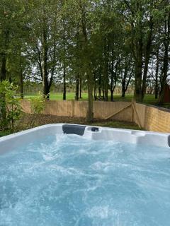 Copper Beech Lodge with Hot Tub, Games Room, Fire Pit - 7