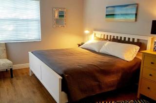 Lexi's Beach Loft - 9