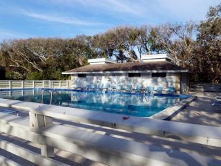 Lexi's Beach Loft - New Smyrna Beach - 3