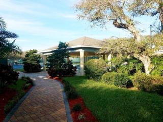 Lexi's Beach Loft - New Smyrna Beach - 1